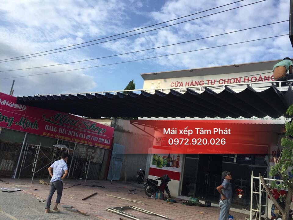 Thi công mái bạt xếp nhà hàng, cửa hàng