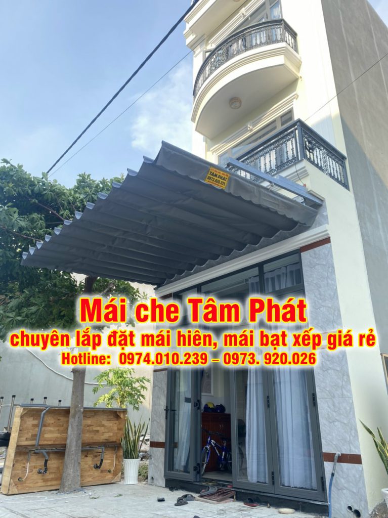 Mái bạt xếp che hiên nhà